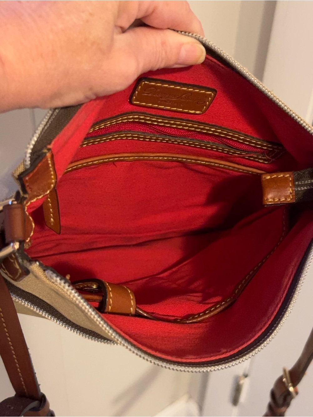 Vintage Dooney & Bourke Women's Crossbody Bag in Khaki - Picture 6 of 12